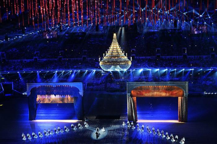  Мишка задул олимпийский огонь в Сочи и заплакал (28 фото) 
