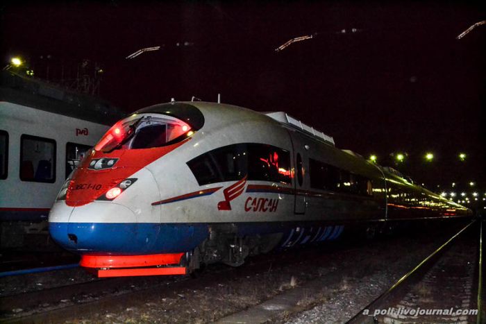 Самый длинный поезд в мире запущен в эксплуатацию в России (25 фото)