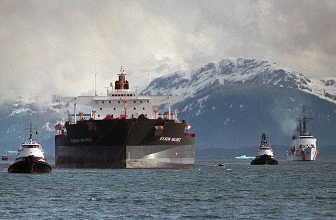 25 лет со дня утечки нефти из танкера «Эксон Вальдез» (30 фото)