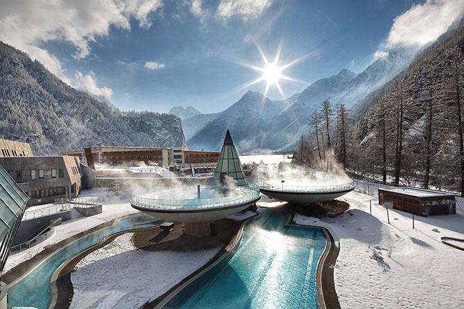 Термальный курорт Aqua Dome в горах Австрии (23 фото)