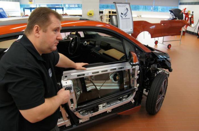 Как будут ремонтировать автомобили с углепластиковым кузовом? (9 фото)