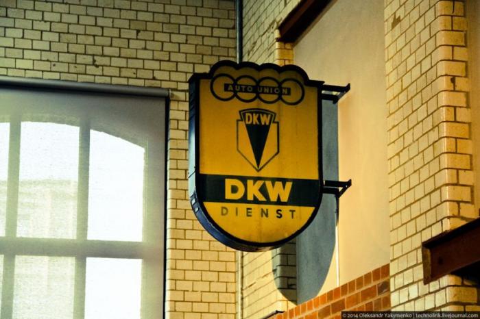        DKW (35 )