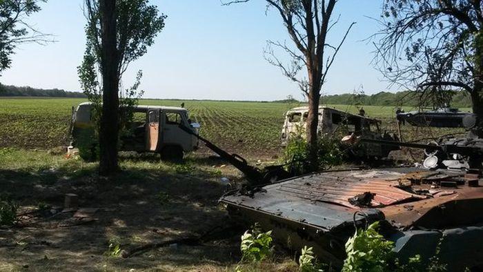 Нападение на блокпост украинской армии в Донецкой области (5 фото)