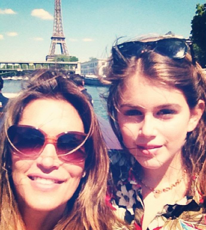  Синди Кроуфорд и ее красавица-дочь в Париже (10 фото) 