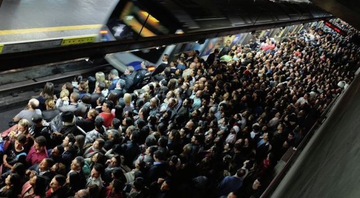 Обычный день в метро Сан-Паулу (12 фото)
