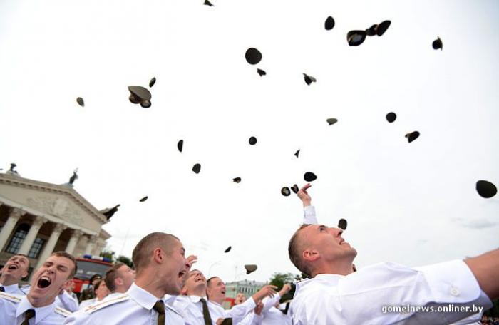  Как получали дипломы выпускники института МЧС (69 фото) 
