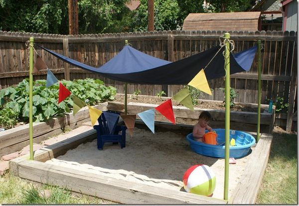 Как обустроить детскую площадку во внутреннем дворе (13 фото)