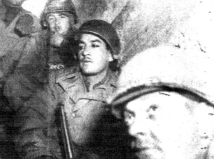 Фотографии Второй мировой, сделанные солдатом во время боя (9 фото)