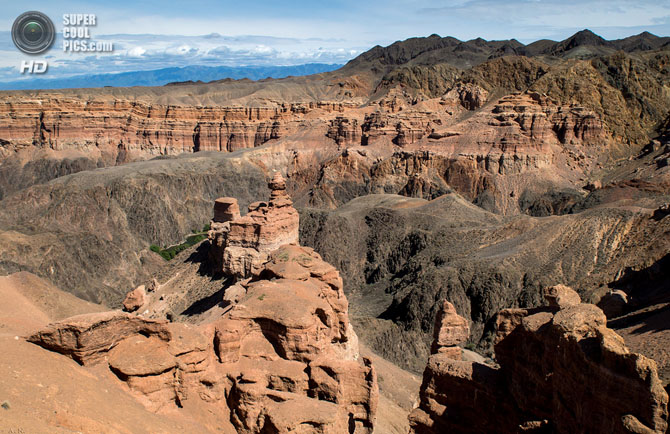 7 самых грандиозных каньонов мира (21 фото)