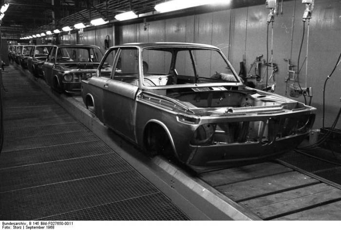    BMW  60-    (25 ) 