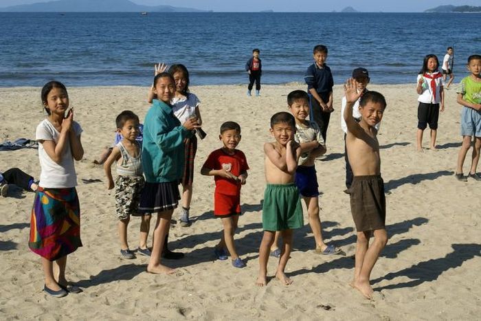 Детский оздоровительный лагерь в КНДР (49 фото)