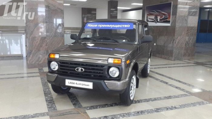 Lada 4x4 Urban    (9 )