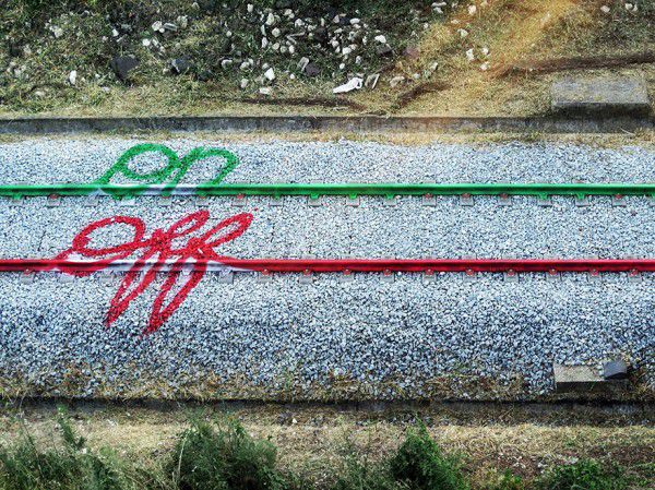 Уличное искусство на железной дороге Португалии (7 фото)