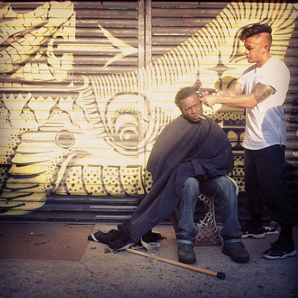 Нью-йоркский стилист каждое воскресенье бесплатно стрижет бездомных (11 фото)