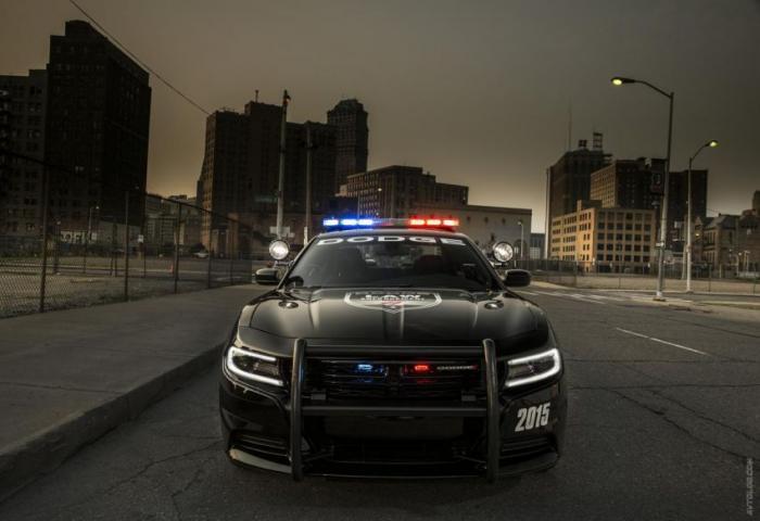 Новый полицейский Dodge Charger (12 фото)