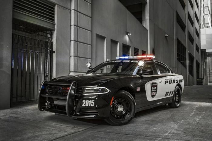 Новый полицейский Dodge Charger (12 фото)