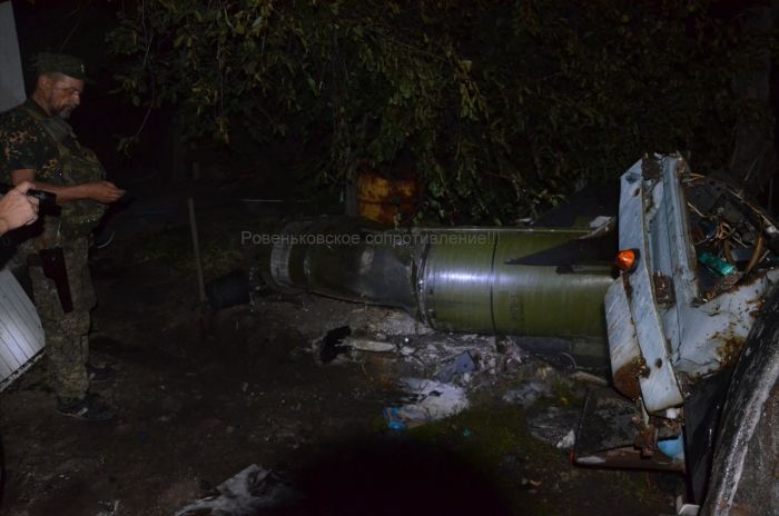 Неразорвавшиеся снаряды на Донбассе (17 фото)