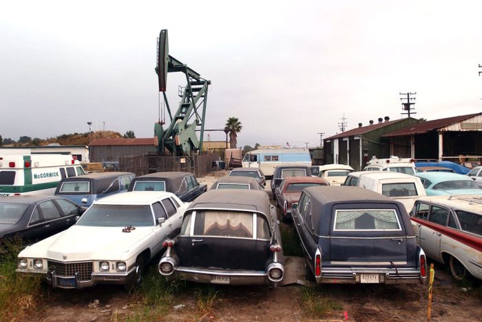 Лос-Анджелес - город нефтяных магнатов (24 фото)