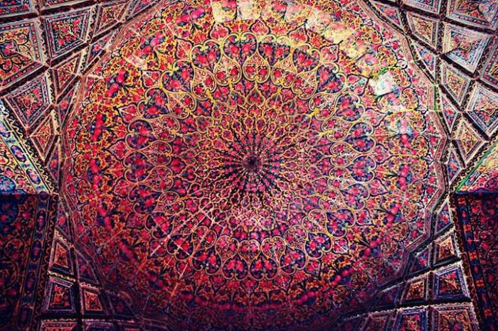 Красивые интерьеры мечети в Иране (12 фото)