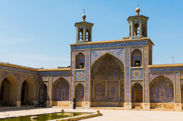 Красивые интерьеры мечети в Иране (12 фото)