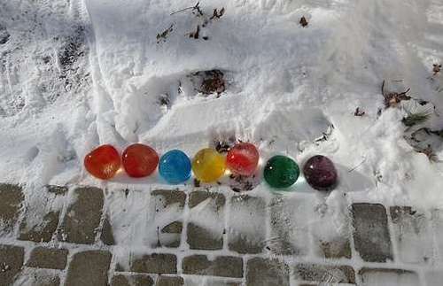 Наконец-то снег: 9 интересных зимних развлечений на улице с детьми
