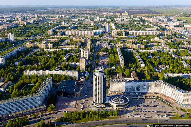 Набережные Челны и автомобильный завод КамАЗ с высоты (29 фото)