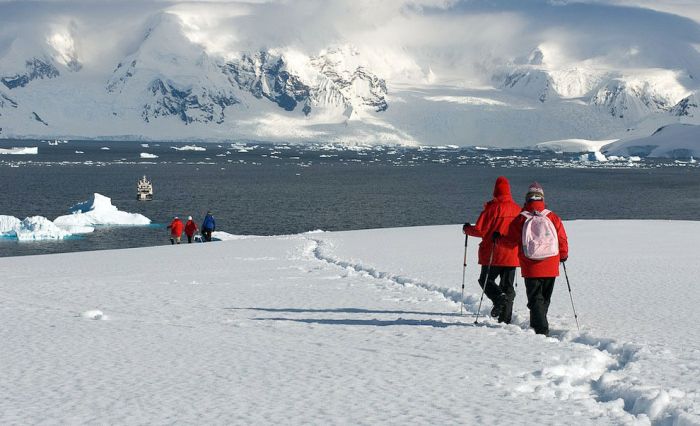 Круиз по побережью Антарктиды за полмиллиона долларов (10 фото)