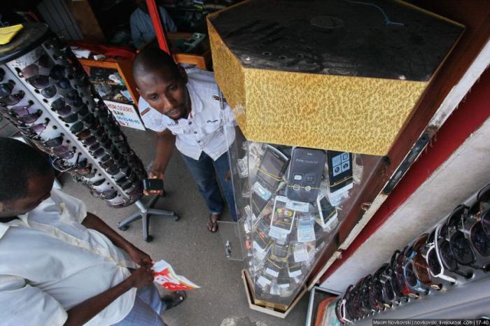 Электронная барахолка в Африке (15 фото) 