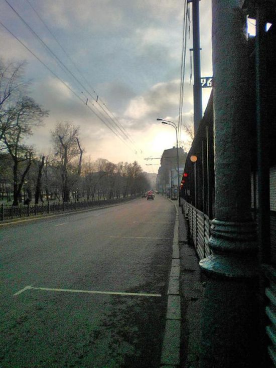 Москву заполнил запах сероводорода (17 фото)