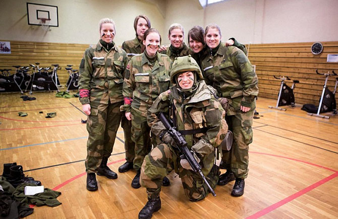 Как в норвежской армии служат женщины (12 фото)