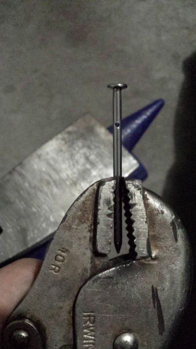 Фотоотчет по изготовлению мини-мечей из обычных гвоздей (35 фото)