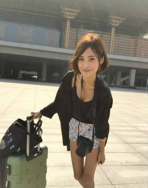 Китайская студентка решила путешествовать… (14 фото)