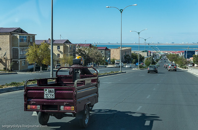 Прогулка по туркменскому городу Туркменбаши (40 фото)