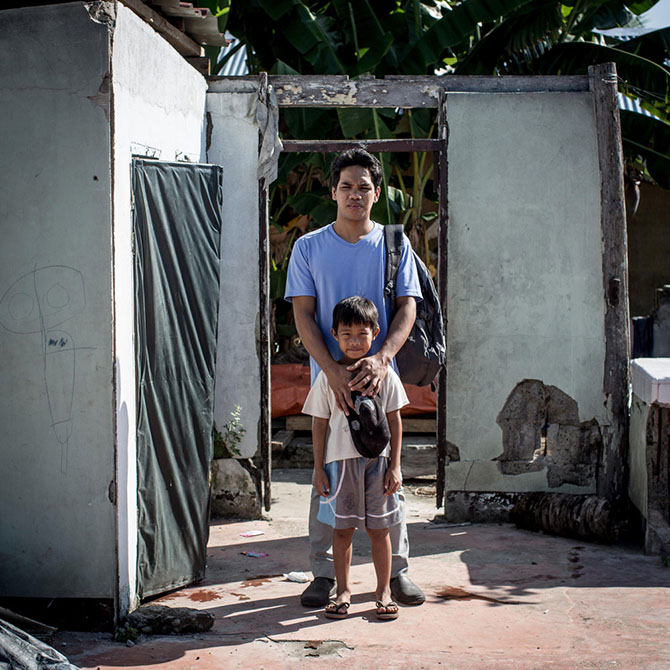 Год спустя после урагана Хайян на Филиппинах (11 фото)