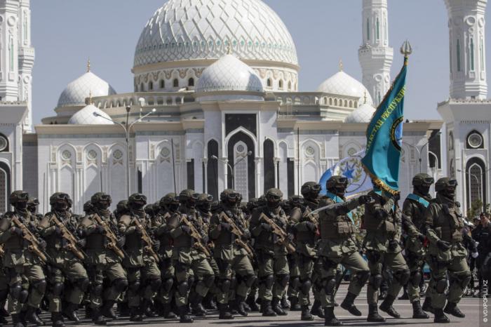  Военный парад в Астане (45 фото) 