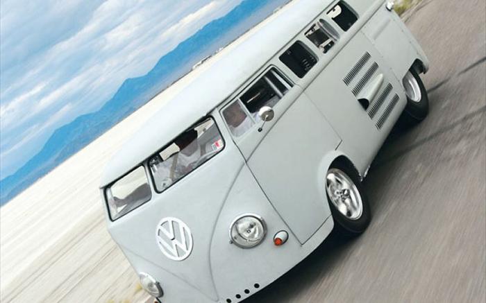 VW Bus    600  (23 +1 )