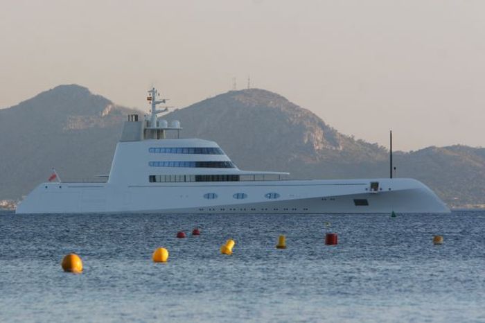 Яхта миллиардера Андрея Мельниченко за 300 млн долларов (50 фото)