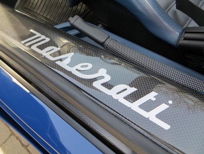 Продается уникальный суперкар Maserati MC12 (18 фото)