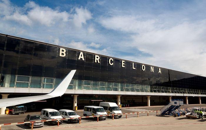 Как можно доехать из аэропорта столицы Каталонии до центра города ( 6 фото)