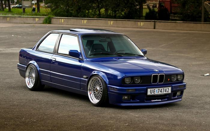 BMW    30 (12 )