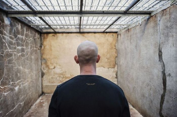 Жизнь французских заключенных в фотопроекте Грегуара Корганова (21 фото)