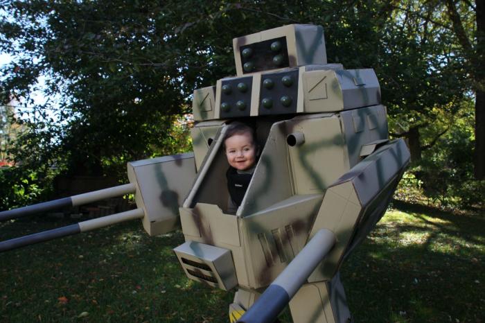 Папа сделал сыну робота (9 фото)