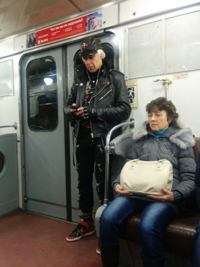 Модники питерского метро (30 фото)