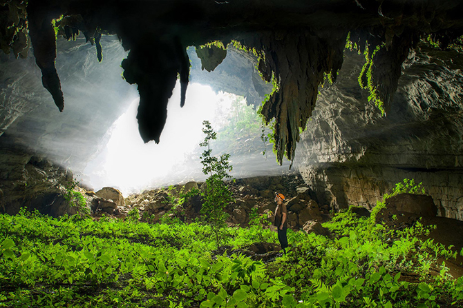 Путешествие по пещере Tham Khoun в Лаосе (20 фото)