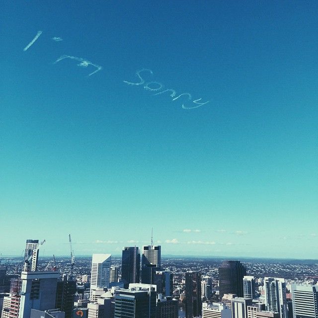 Воздушные извинения за 4000 долларов в небе над Брисбеном (6 фото)