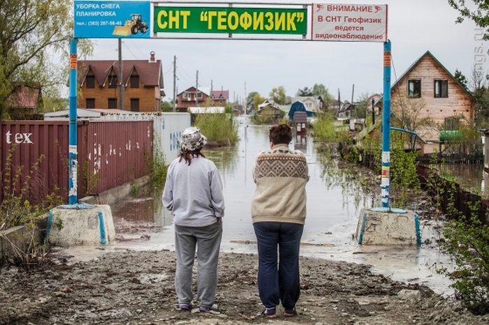 Новосибирск переживает сильнейшее за полвека наводнение (16 фото)