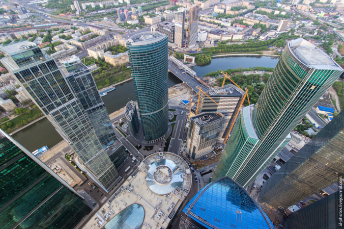 Московские руферы покорили самое высокое здание Европы (21 фото)