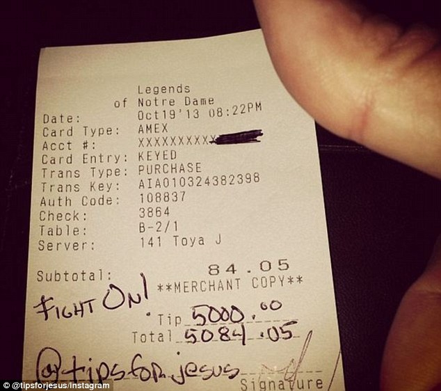 Щедрый посетитель ресторана оставил "на чай" 11 000 долларов (10 фото)