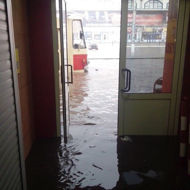 В Курске случился потоп (13 фото)