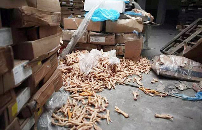 В Китае изъяли 100 000 тон мяса, отдельным партиям которого более 40 лет (6 фото)